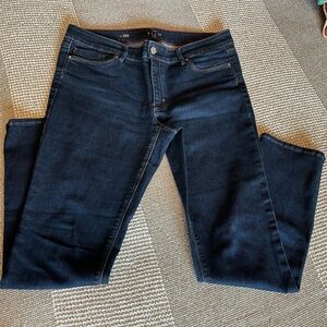 Jeans, White House, Black Market ￼